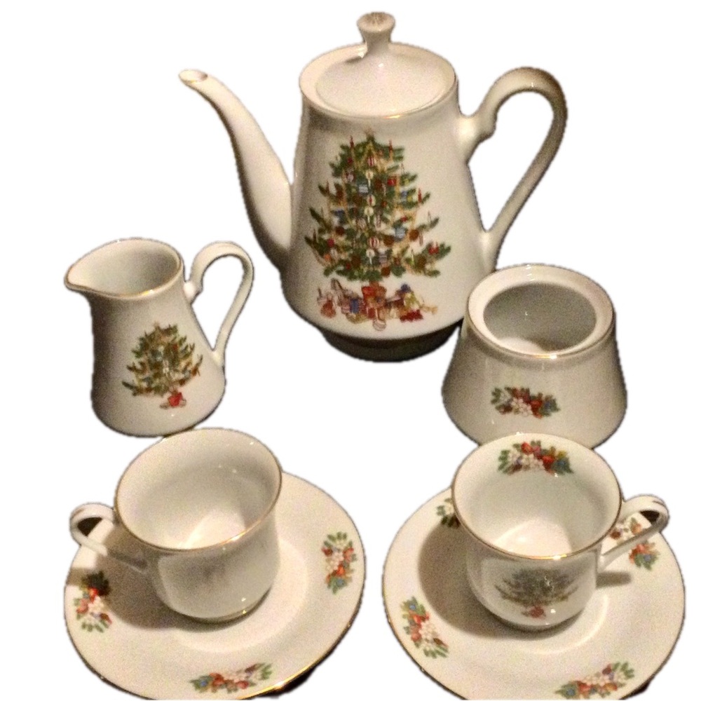 Crown Ming Fine China  Mistletoe Teapot, Creamer, Sugar Bowl, 2Tea Cups & Saucer